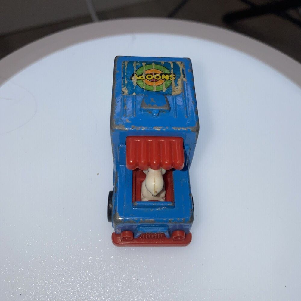 Aviva Snoopy Peanuts Fun Van # C19 Diecast Vintage Truck 1:64 - VERY RARE -